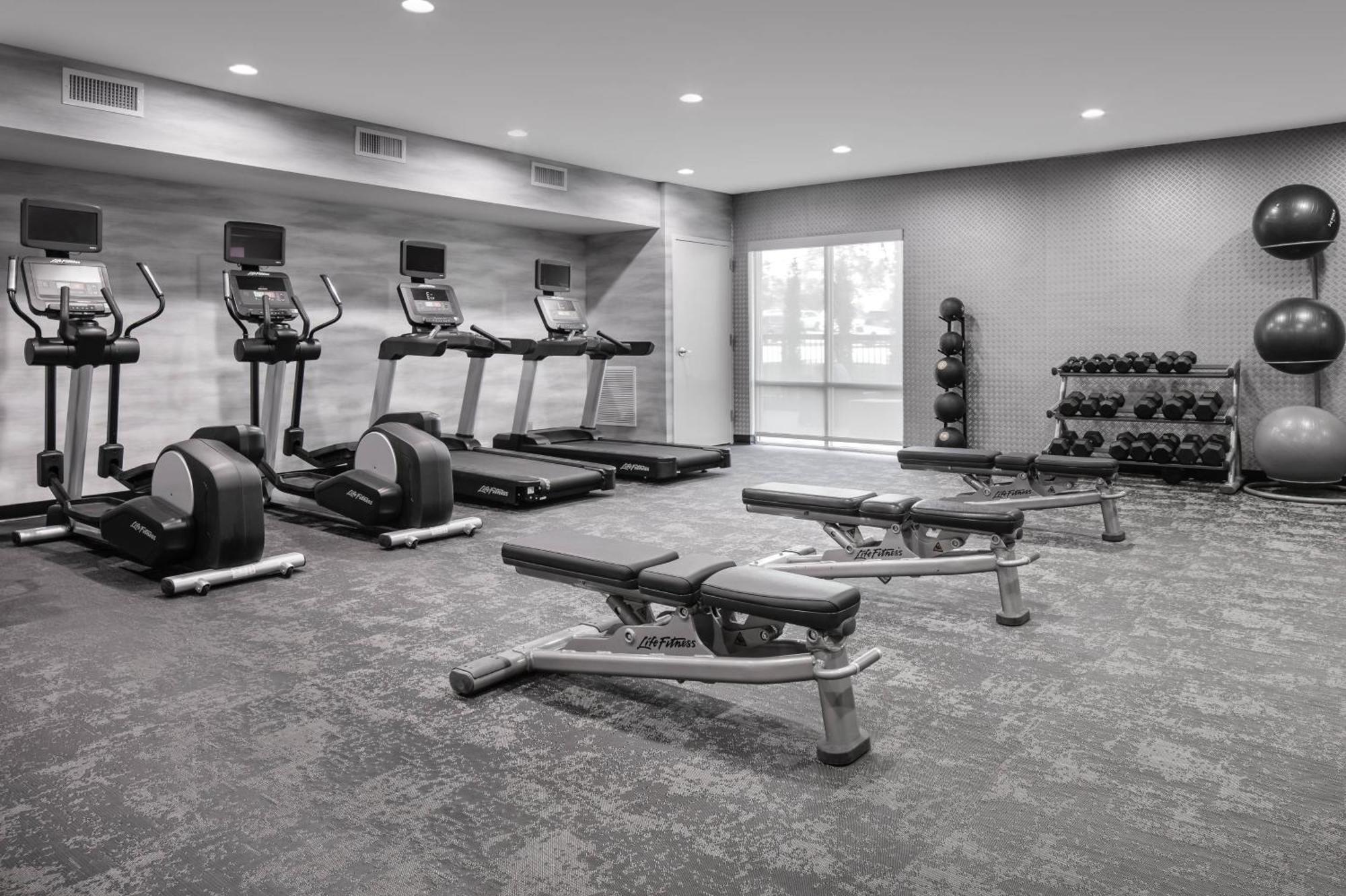 Fairfield Inn & Suites By Marriott Tulsa Central Екстериор снимка
